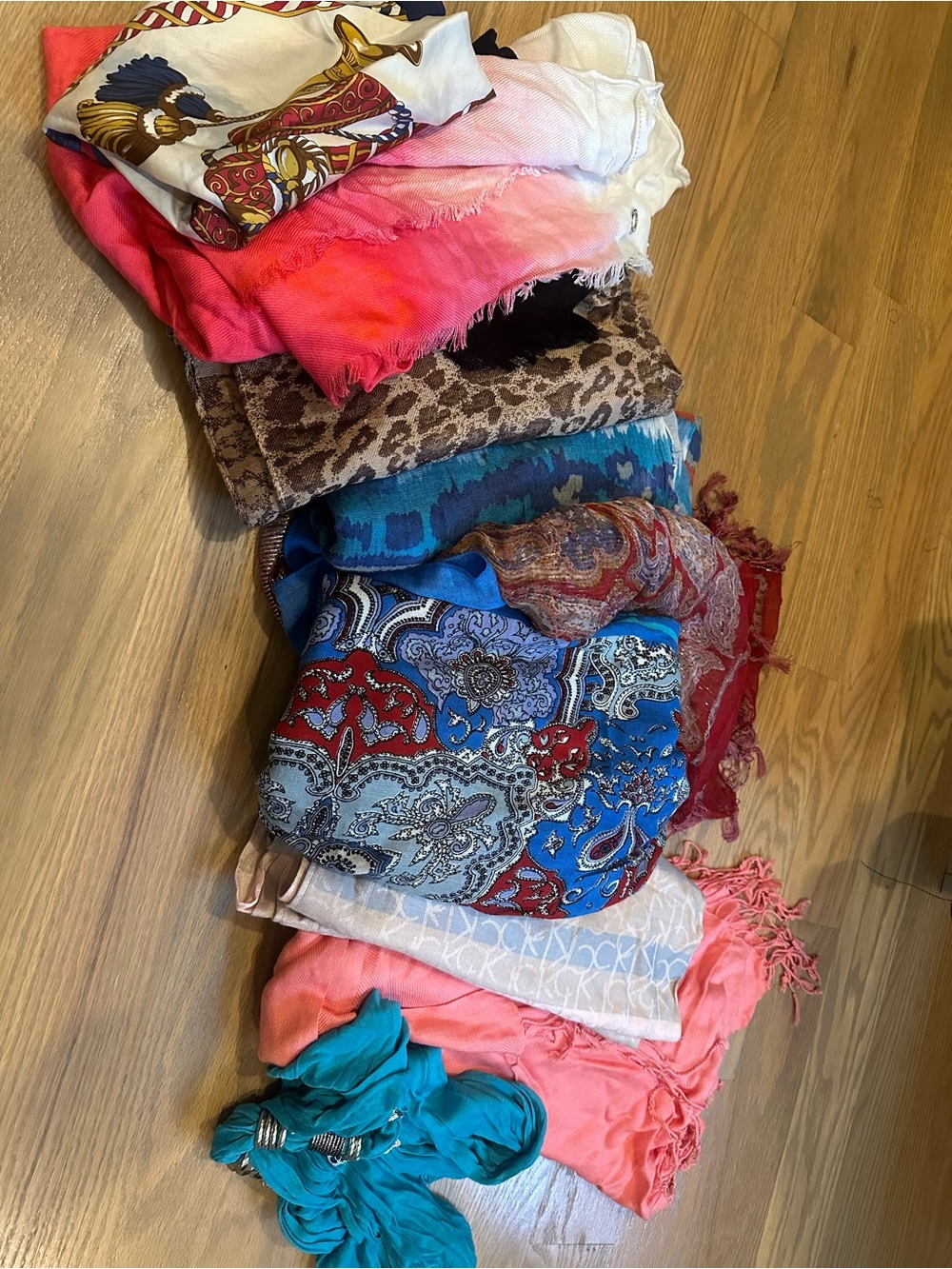 9 assorted scarves !
